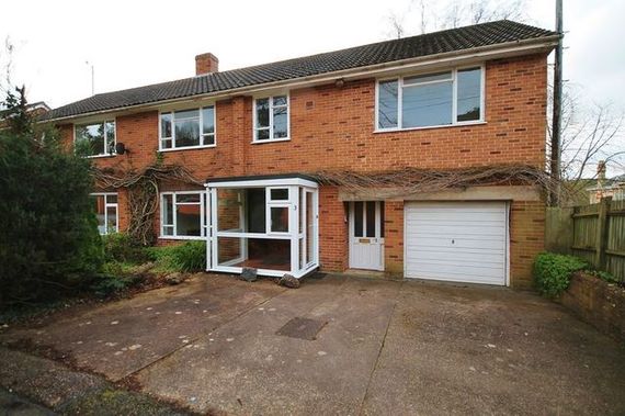 5 Bedroom Semi-Detac...